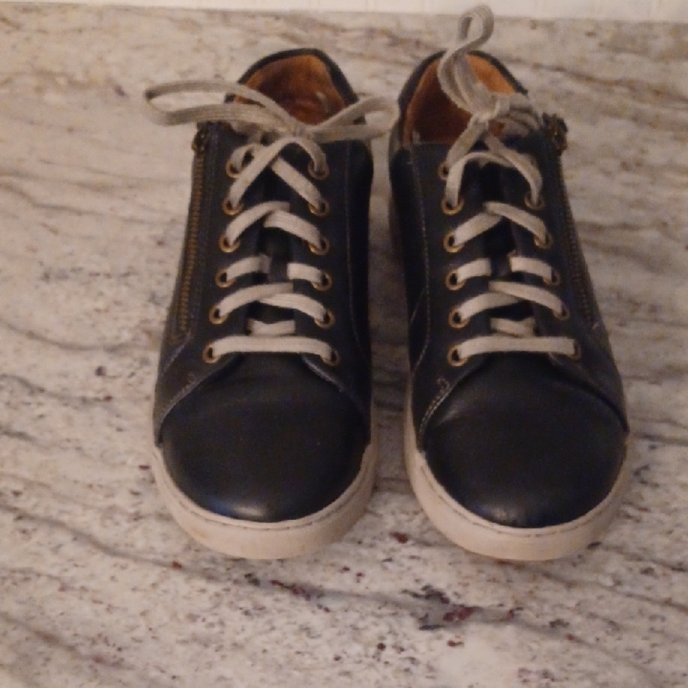 Women's Black Leather Sneakers